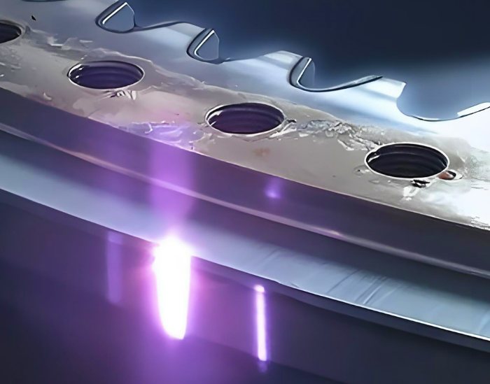 laser hardening on a gear2 laser hardening on a gear2